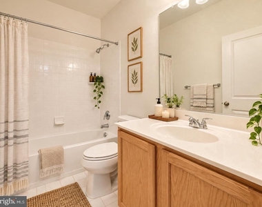 22477 Glenbow Way - Photo Thumbnail 11