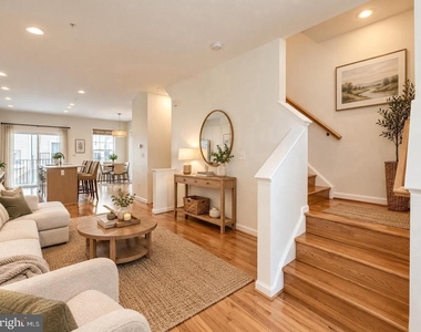 22477 Glenbow Way - Photo Thumbnail 19