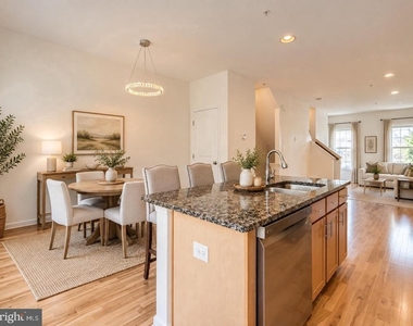 22477 Glenbow Way - Photo Thumbnail 4