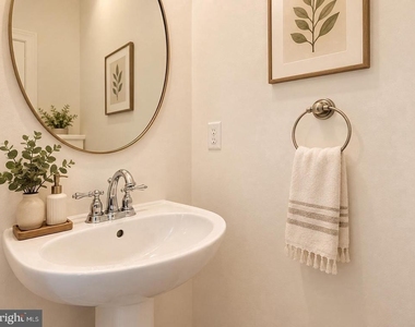 22477 Glenbow Way - Photo Thumbnail 20