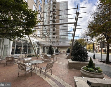 930 Wayne Avenue - Photo Thumbnail 1