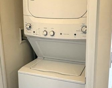 930 Wayne Avenue - Photo Thumbnail 13