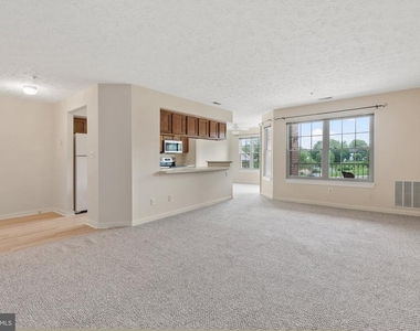 1710 Landmark Drive - Photo Thumbnail 13