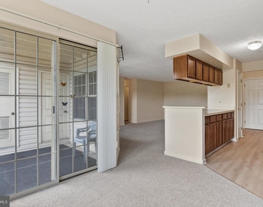 1710 Landmark Drive - Photo Thumbnail 10