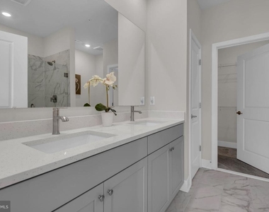 10722 Great Lakes Place - Photo Thumbnail 8