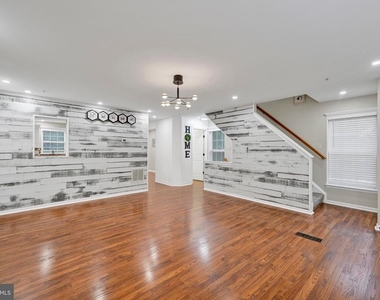9701 Bon Haven Lane - Photo Thumbnail 3