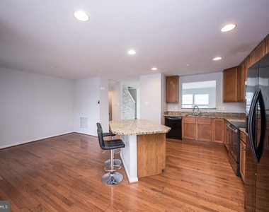320 Marasco Court - Photo Thumbnail 11