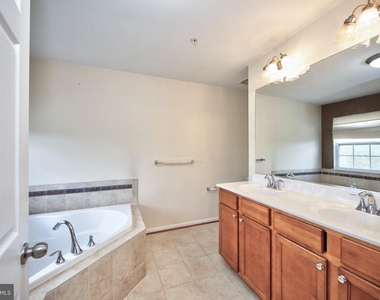 320 Marasco Court - Photo Thumbnail 20