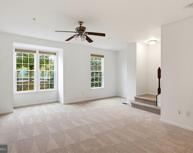9448 Paragon Court - Photo Thumbnail 16