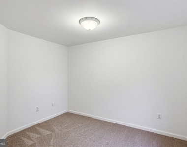 9448 Paragon Court - Photo Thumbnail 3