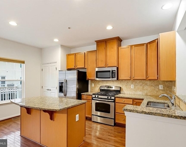 9448 Paragon Court - Photo Thumbnail 10