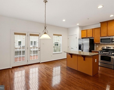 9448 Paragon Court - Photo Thumbnail 8
