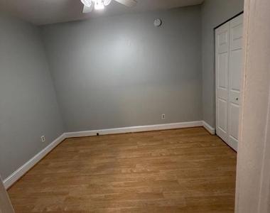 914 Light Street - Photo Thumbnail 5