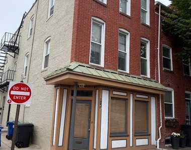 914 Light Street - Photo Thumbnail 4
