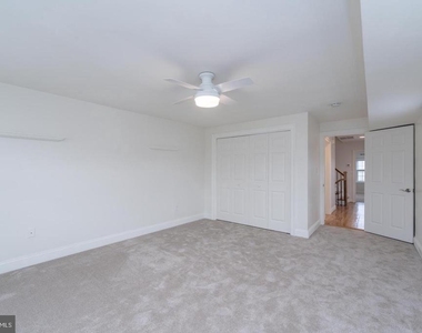 2729 Hudson Street - Photo Thumbnail 11