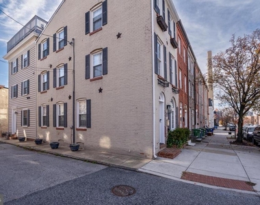 2729 Hudson Street - Photo Thumbnail 1