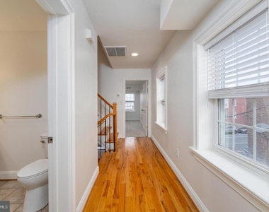 2729 Hudson Street - Photo Thumbnail 35