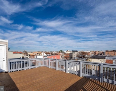 2729 Hudson Street - Photo Thumbnail 2