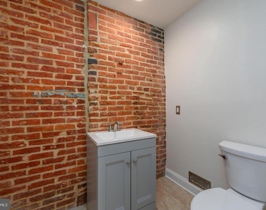 2729 Hudson Street - Photo Thumbnail 18