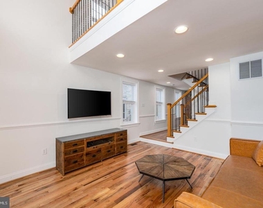 2729 Hudson Street - Photo Thumbnail 26