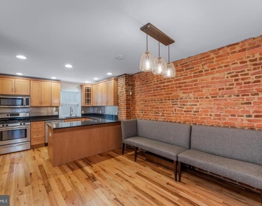 2729 Hudson Street - Photo Thumbnail 16