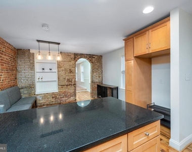2729 Hudson Street - Photo Thumbnail 15