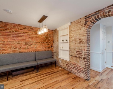 2729 Hudson Street - Photo Thumbnail 13