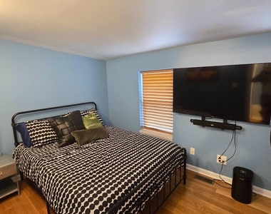 3004 Elliott Street - Photo Thumbnail 16