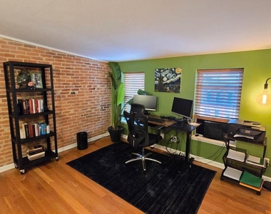 3004 Elliott Street - Photo Thumbnail 14