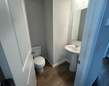 3000 Chisholm Trail Rd - Photo Thumbnail 11