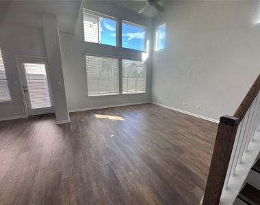 3000 Chisholm Trail Rd - Photo Thumbnail 6