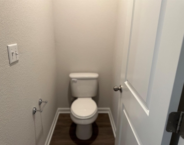 3000 Chisholm Trail Rd - Photo Thumbnail 13