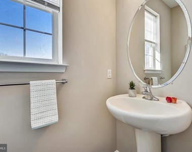 903 Dorchester Cove Road - Photo Thumbnail 13