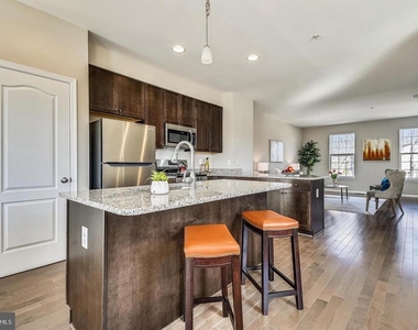 903 Dorchester Cove Road - Photo Thumbnail 7