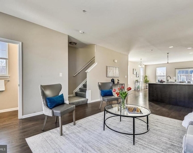 903 Dorchester Cove Road - Photo Thumbnail 11
