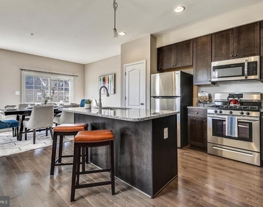 903 Dorchester Cove Road - Photo Thumbnail 9