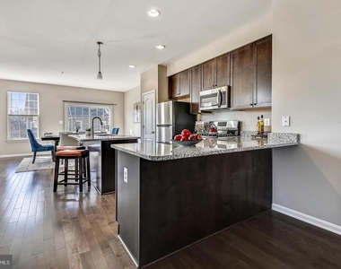 903 Dorchester Cove Road - Photo Thumbnail 6