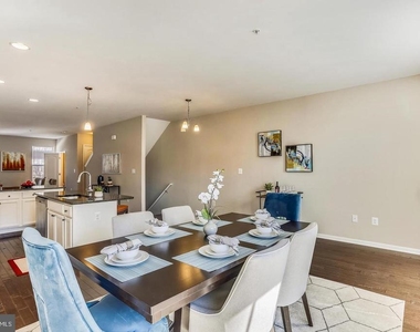 933 Dorchester Cove Road - Photo Thumbnail 15