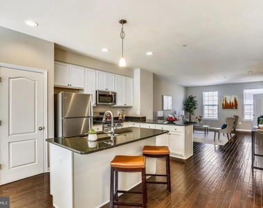 933 Dorchester Cove Road - Photo Thumbnail 16