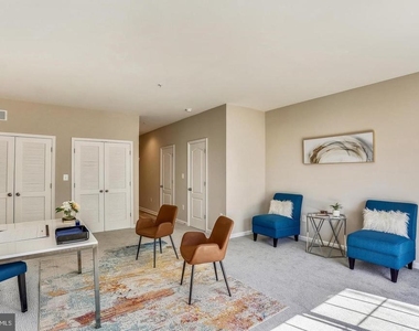933 Dorchester Cove Road - Photo Thumbnail 3