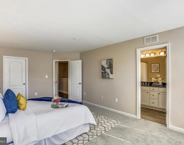 933 Dorchester Cove Road - Photo Thumbnail 31