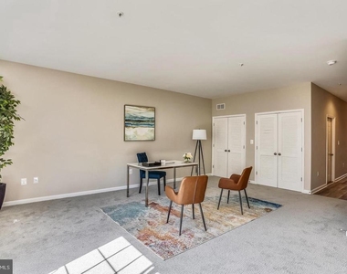 933 Dorchester Cove Road - Photo Thumbnail 4