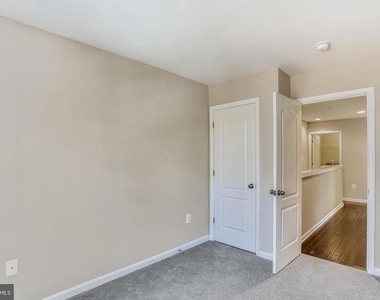 933 Dorchester Cove Road - Photo Thumbnail 25