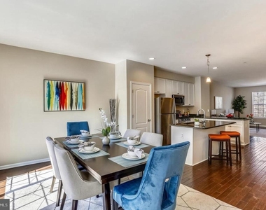 933 Dorchester Cove Road - Photo Thumbnail 14