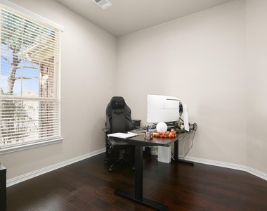2855 Saint Paul Rivera - Photo Thumbnail 22