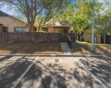 1015 E Yager Ln - Photo Thumbnail 18