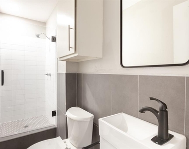 3409 Grooms St - Photo Thumbnail 6