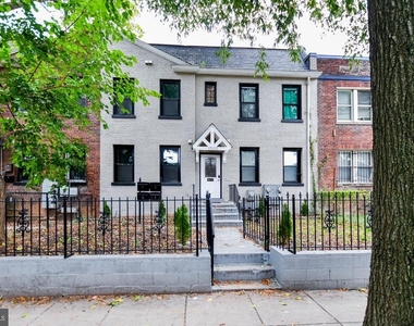 1703 West Virginia Avenue Ne - Photo Thumbnail 1