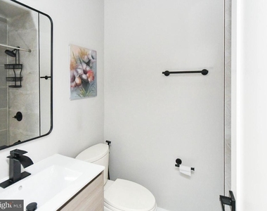 1703 West Virginia Avenue Ne - Photo Thumbnail 8