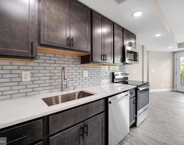 1617 Rhode Island Avenue Ne - Photo Thumbnail 3